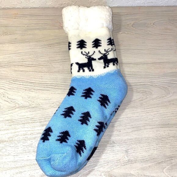 Alexa Rose Holiday Slipper Sox Blue White Reindeer Trees - Picture 1 of 5